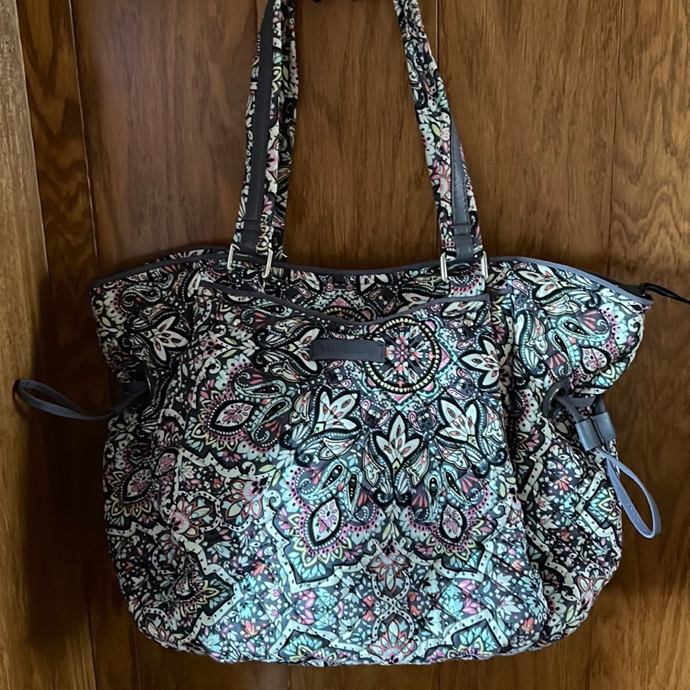 Vera Bradley.. Glenna Satchel.